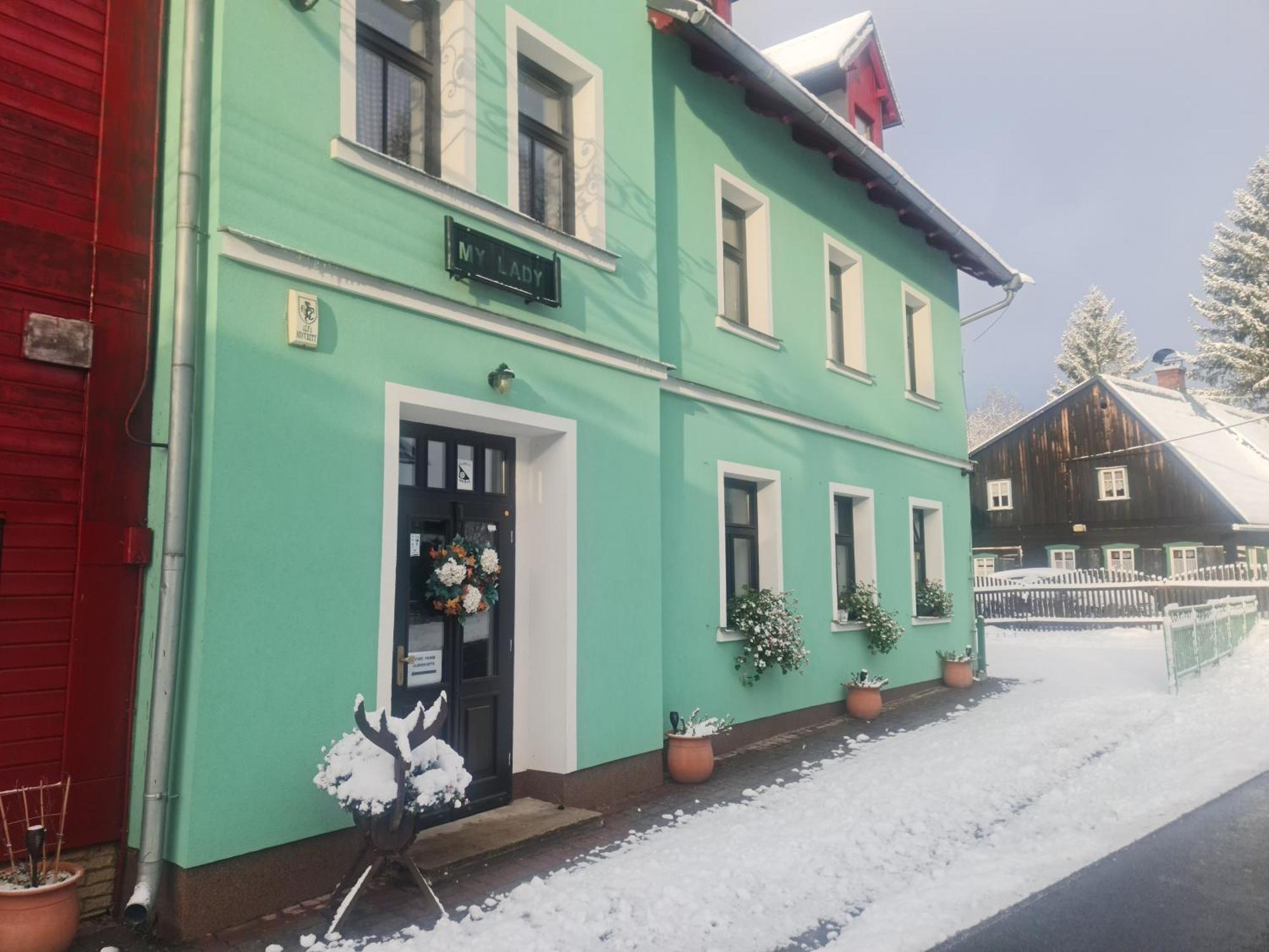 Penzion My Lady II Heřmanice エクステリア 写真